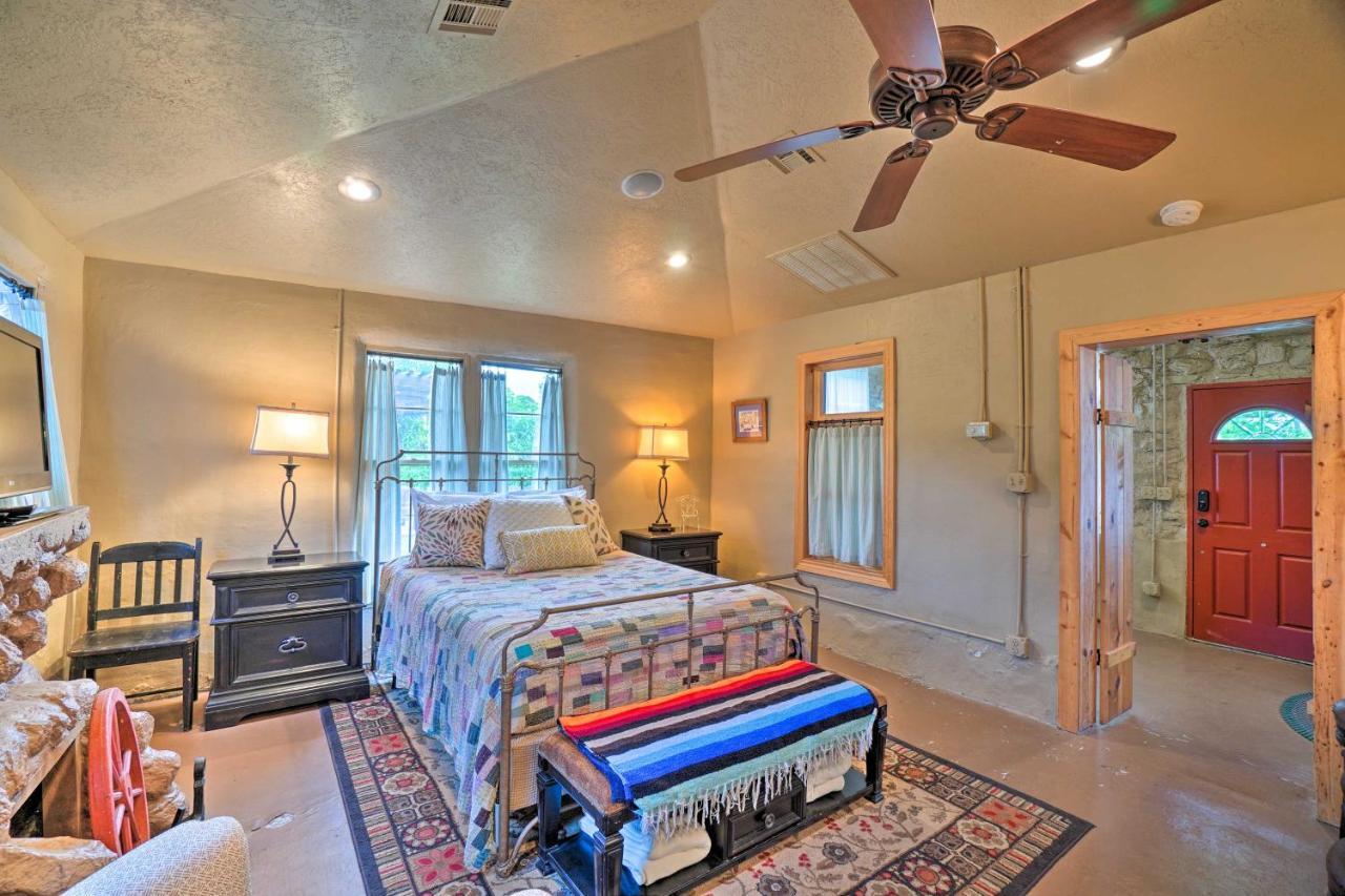 Enchanting Hilltop Cottage In Medicine Park! Exterior foto